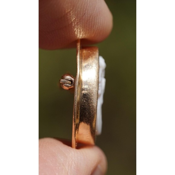 Victorian 10k Solid Yellow Gold Carved Shell Greek Women Cameo - Brooch Pin - Picture 4 of 7